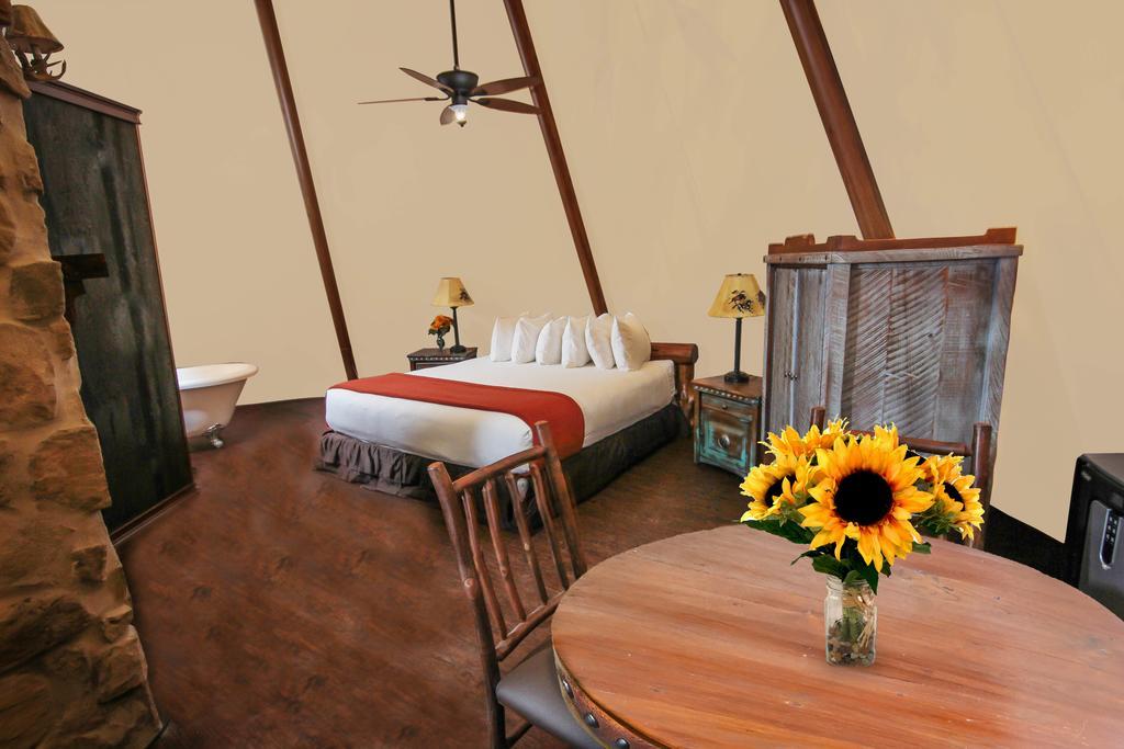 Westgate River Ranch Resort & Rodeo Exterior foto